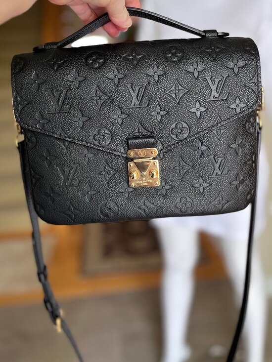 Louis Vuitton Handbags - Louis Vuitton Pochette Métis in Monogram Empreinte Black Leather - Authentic